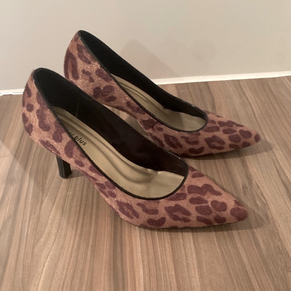 Comfort plus by predictions pony hair pumps size 8 1/2W - Picture 2 of 7